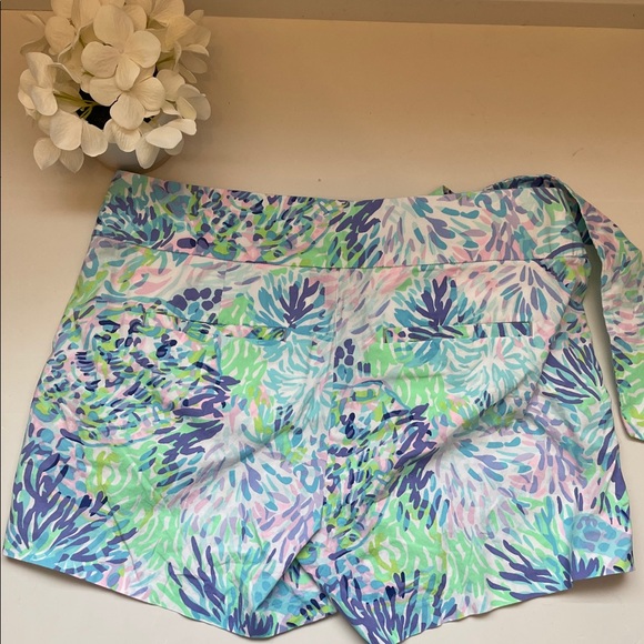 Lilly Pulitzer Kaden Luxletic Colorful Patterned Shorts - Picture 5 of 6